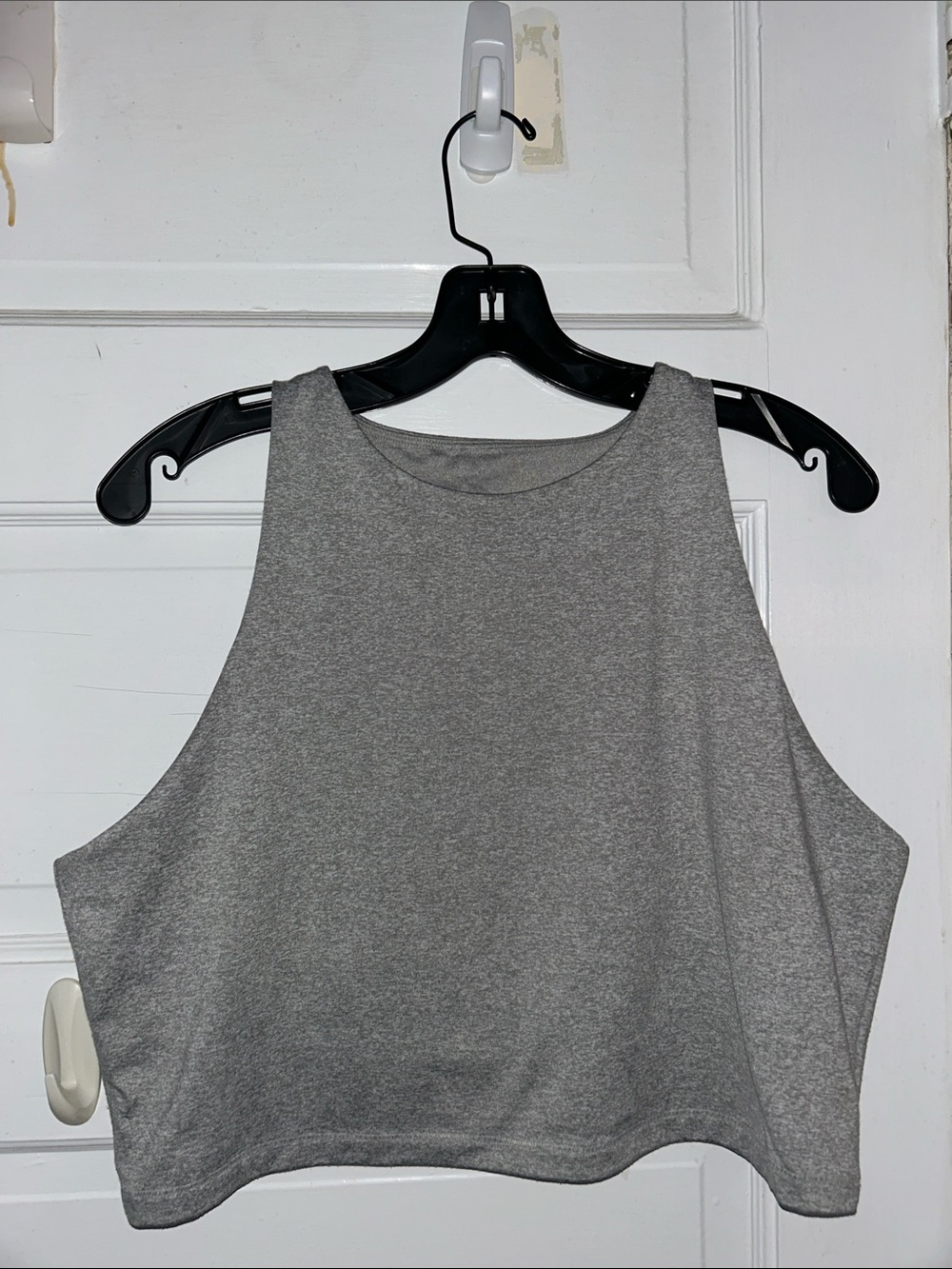 Old Navy Grey Women's Sleeveless Cropped Fitness Tank Cloudcomfy Go-Dry